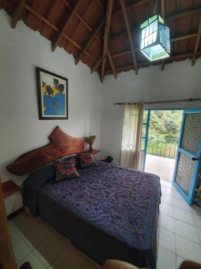 Finca Jardin Del Agua Sasaima Exteriör bild